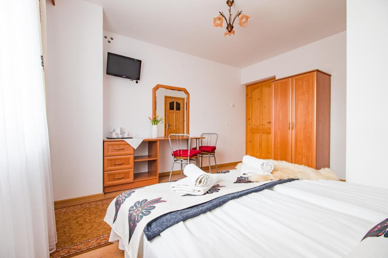 Willa Wrzos Bed & Breakfast Zakopane Bagian luar foto